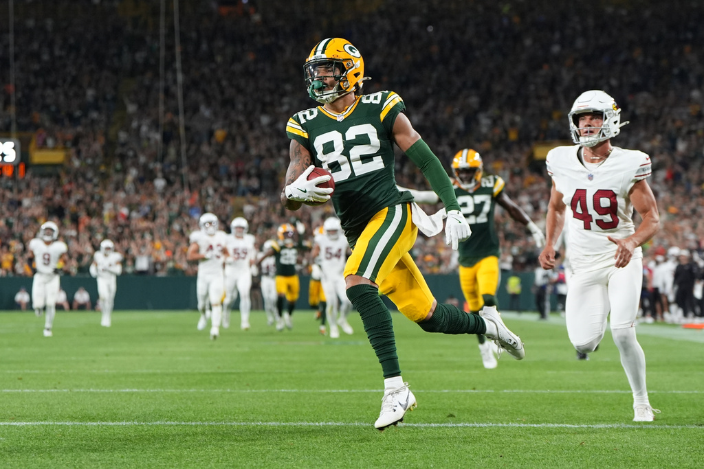 Green Bay Packers' Will Sheppard gets past Arizona Cardinals' Cameron Robertson for a touchdown during the first half of a preseason NFL football game Friday, Aug. 28, 2026, in Green Bay, Wis. (AP Photo/Abbie Parr)