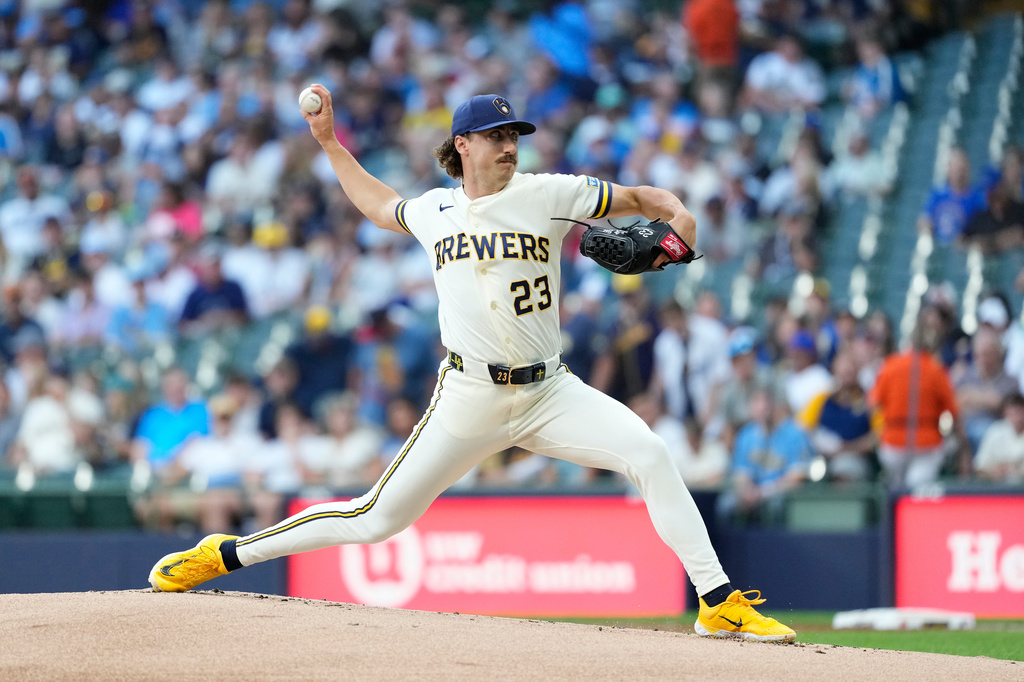 Milwaukee Brewers' Brandon Sproat pitches during the first inning of a baseball game against the Pittsburgh Pirates, Monday, Aug. 3, 2026, in Milwaukee. (AP Photo/Aaron Gash)