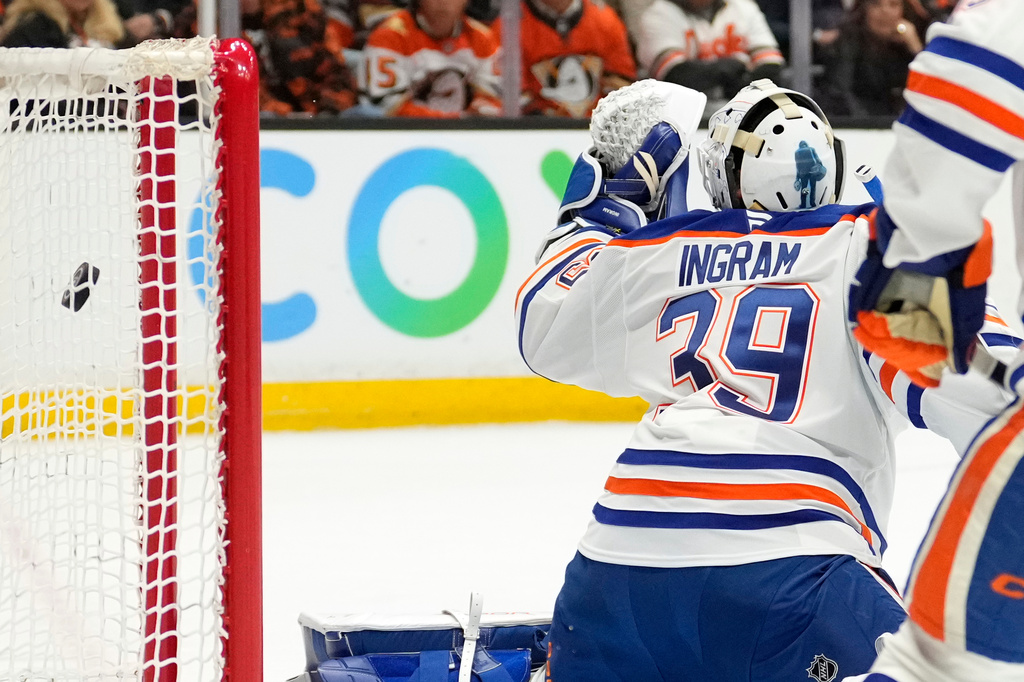 Edmonton Oilers goaltender Connor Ingram is scored on by Anaheim Ducks center Mason McTavish during the first period of Game 3 in the first round of the NHL hockey Stanley Cup playoffs Friday, April 24, 2026, in Anaheim, Calif. (AP Photo/Mark J. Terrill)