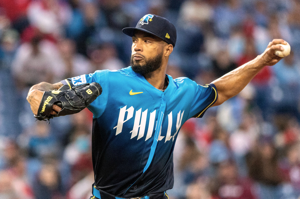 Philadelphia Phillies pitcher Cristopher Sánchez throws in the first inning of a baseball game against the Tampa Bay Rays, Friday, Sept. 25, 2026, in Philadelphia. (AP Photo/Laurence Kesterson)
