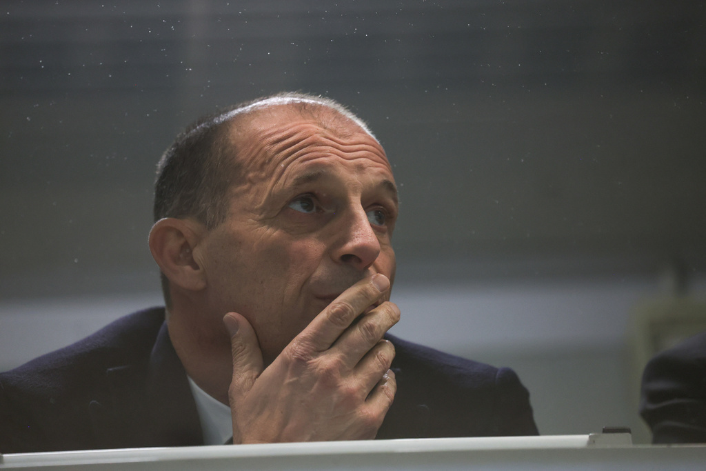 Milan's head coach Massimiliano Allegri watches the Serie A soccer match between Torino FC and Milan in Turin, Italy, Monday, Dec. 8, 2025. (Tano Pecoraro/LaPresse via AP)
