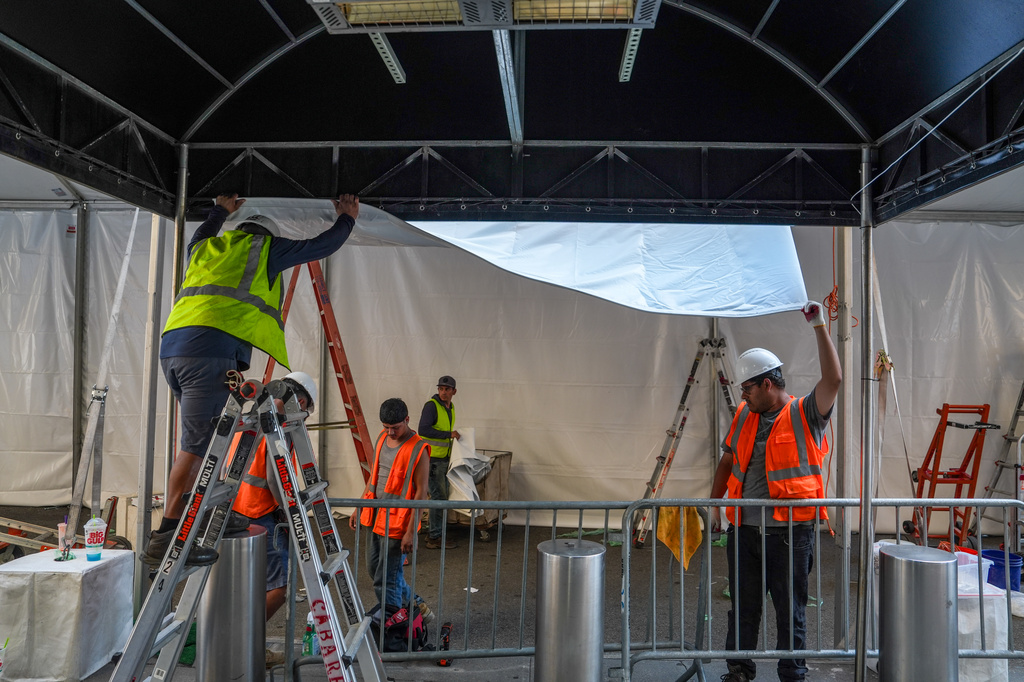 Workers set up a tent outside of Madison Square Garden ahead of a reported wedding between singer Taylor Swift and National Football League player Travis Kelce on Thursday, July 2, 2026, in New York. (AP Photo/Ryan Murphy)
