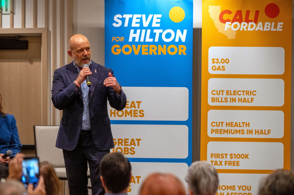 California Republican gubernatorial candidate Steve Hilton speaks during a campaign event on Sunday, May 31, 2026, in Santa Monica, Calif. (AP Photo/Benjamin Hanson)