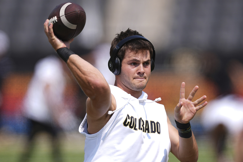 Colorado quarterback Ryan Staub warms up before an NCAA college football game Saturday, Sept. 6, 2025, in Boulder, Colo. (AP Photo/David Zalubowski)