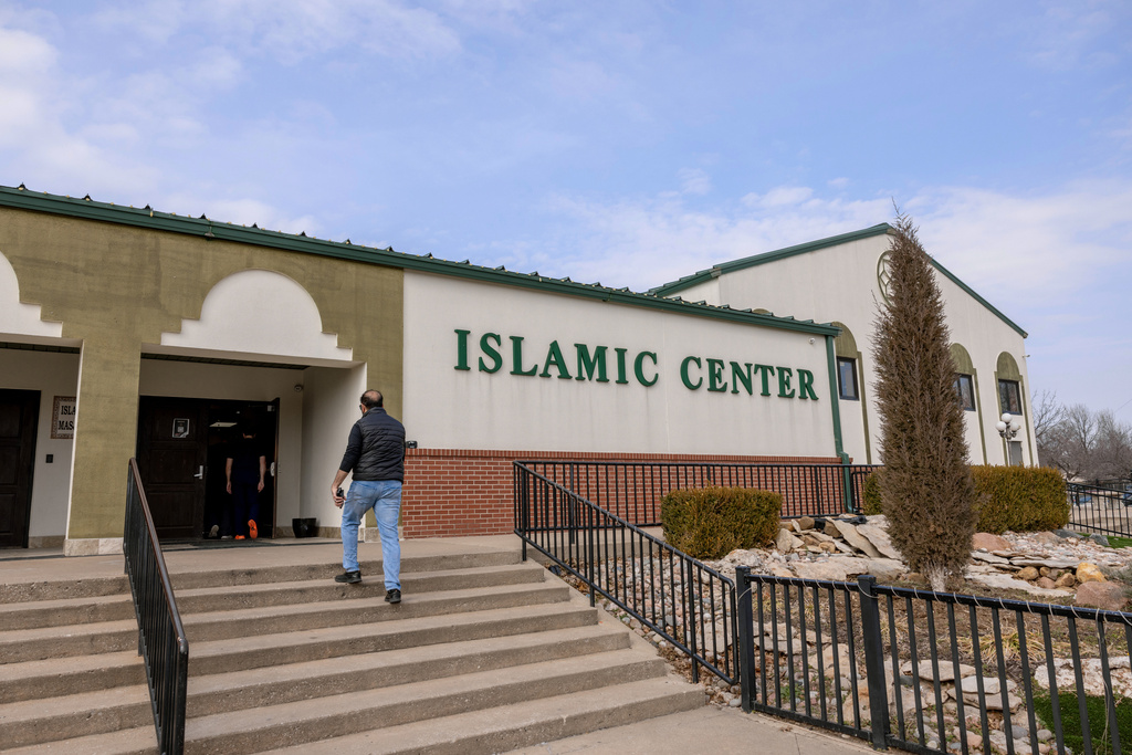 The Islamic Society of Tulsa, Friday, Feb. 13, 2026, in Tulsa, Okla. (AP Photo/Brittany Bendabout)