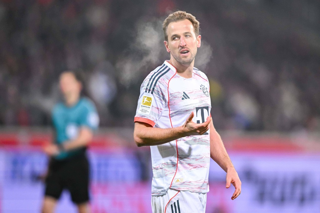 Bayern's Harry Kane reacts during the Bundesliga soccer match between FC Heidenheim and Bayern Munich, in Heidenheim, Germany, Sunday Dec. 21, 2025. (Harry Langer/dpa via AP)