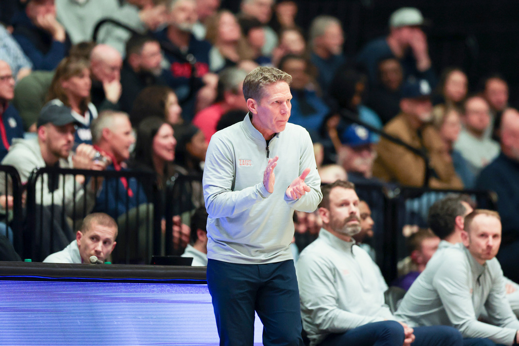 Gonzaga head coach Mark Few reacts during the second half of an NCAA college basketball game against Portland in Portland, Ore., Wednesday, Feb. 4, 2026. (AP Photo/Amanda Loman)