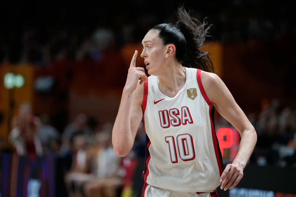 Breanna Stewart, of the United States, reacts during the Women's Basketball World Cup match between the United States and Czechia in Berlin, Monday, Sept. 7, 2026. (AP Photo/Ebrahim Noroozi)