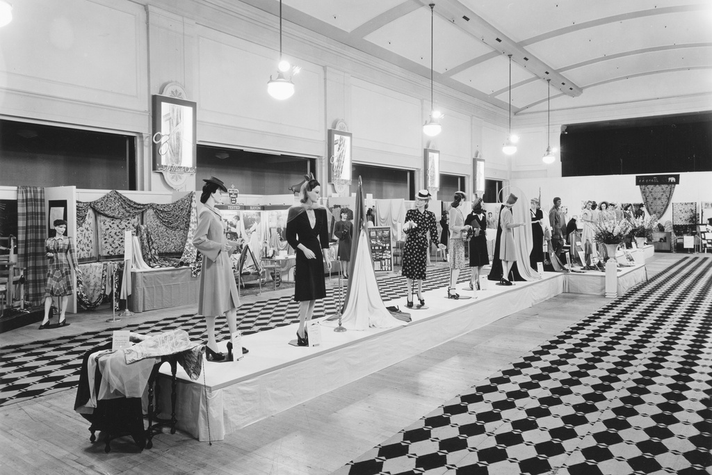 This 1942 photo provided by the Detroit Historical Society shows mannequins dressed in the latest fashions at the J.L. Hudson Company Department Store in Detroit. (Davis B. Hillmer via AP)