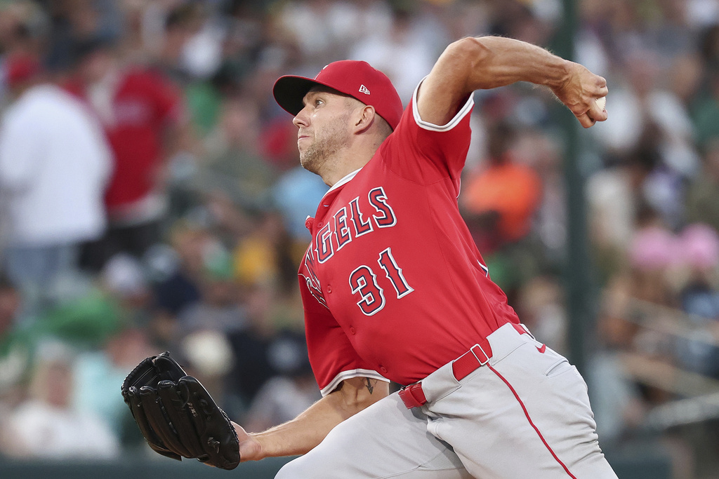 Los Angeles Angels pitcher Tyler Anderson delivers to the Athletics during the second inning of a baseball game Saturday, Aug. 16, 2025, in West Sacramento, Calif. (AP Photo/Sara Nevis)