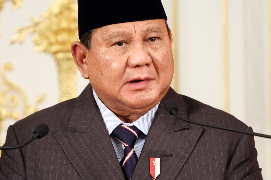 Indonesian President Prabowo Subianto announces a statement after he talked with Japanese Prime Minister Sanae Takaichi at the Akasaka guesthouse in Tokyo Tuesday, March 31, 2026. (Yoshikazu Tsuno/Pool Photo via AP)