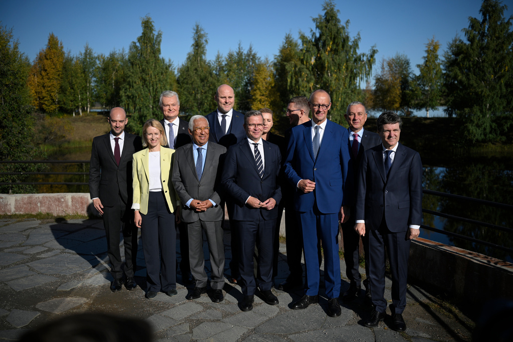 Minister for Europe and Foreign Affairs of France Jean-Noel Barrot, from left, High Representative of the Union for Foreign Affairs, Security Policy Kaja Kallas, President of Lithuania Gitanas Nauseda, President of the European Council António Costa, Prime Minister of Latvia Andris Kulbergs, Finnish Prime Minister Petteri Orpo, Prime Minister of Denmark Mette Frederiksen, Prime Minister of Estonia Kristen Michal, Federal Chancellor of Germany Friedrich Merz, Commissioner for International Partnerships Jozef Síkela and President of Romania Nicușor Dan pose for a family photo during the European Arctic Summit in Rovaniemi, Finland, Monday, Sept. 14, 2026. (Jouni Porsanger/Lehtikuva via AP)