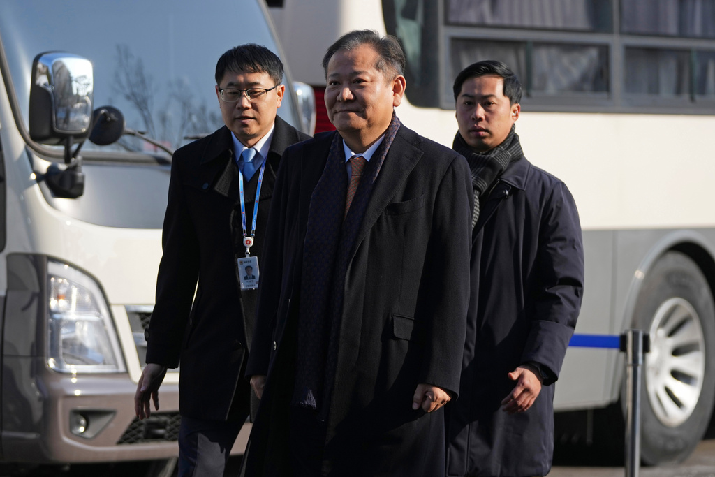 FILE - South Korean former Interior and Safety Minister Lee Sang-min, center, arrives at the Constitutional Court in Seoul, South Korea, on Feb. 11, 2025. (AP Photo/Lee Jin-man, File)