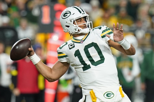 Green Bay Packers' Jordan Love throws during the first half of an NFL football game against the Pittsburgh Steelers Sunday, Oct. 26, 2025, in Pittsburgh. (AP Photo/Matt Freed) Green Bay Packers' Jordan Love throws during the first half of an NFL football game against the Pittsburgh Steelers Sunday, Oct. 26, 2025, in Pittsburgh. (AP Photo/Matt Freed)