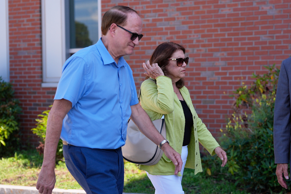 Lindsay Clancy's parents, Mike Musgrove, left, Paula Musgrove walk back to Plymouth County Superior Court after a recess for lunch in Lindsay Clancy's murder trial Friday, Sept. 4, 2026, in Plymouth, Mass. (AP Photo/Charles Krupa)