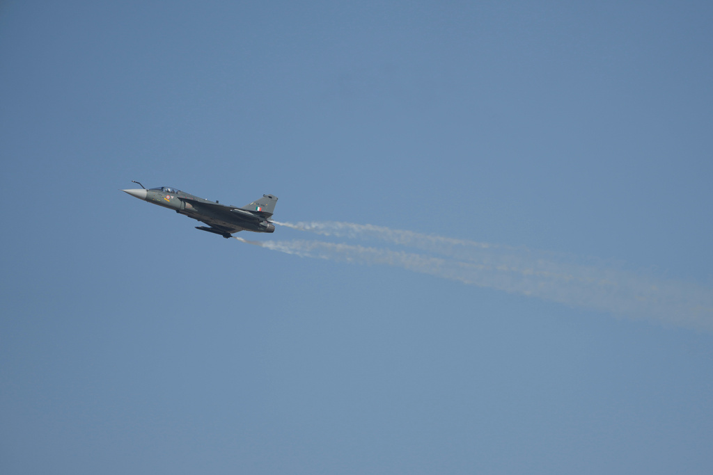 The Indian HAL Tejas during a demonstration moments before crashing at the Dubai Air Show, at Al Maktoum International Airport at Dubai World Central, Dubai, United Arab Emirates, Friday Nov. 21, 2025. (AP Photo/Jon Gambrell)