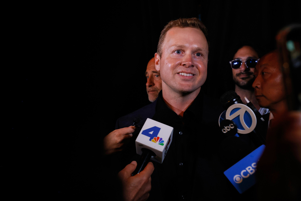 Spencer Pratt, a candidate in the Los Angeles mayoral race, fields interviews during an election night event Tuesday, June 2, 2026, in Los Angeles. (AP Photo/Jill Connelly)