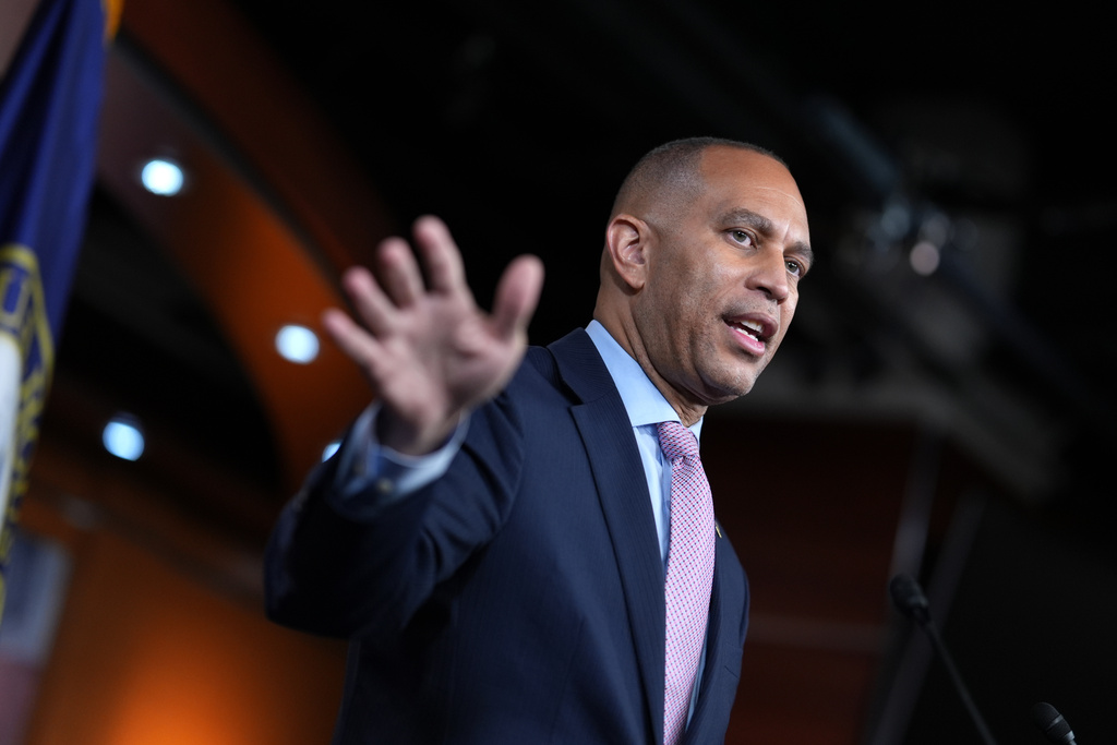 House Minority Leader Hakeem Jeffries, D-N.Y., meets with reporters at the Capitol in Washington, Thursday, Sept. 25, 2025, days before federal funding runs out that could trigger a government shutdown. (AP Photo/J. Scott Applewhite)