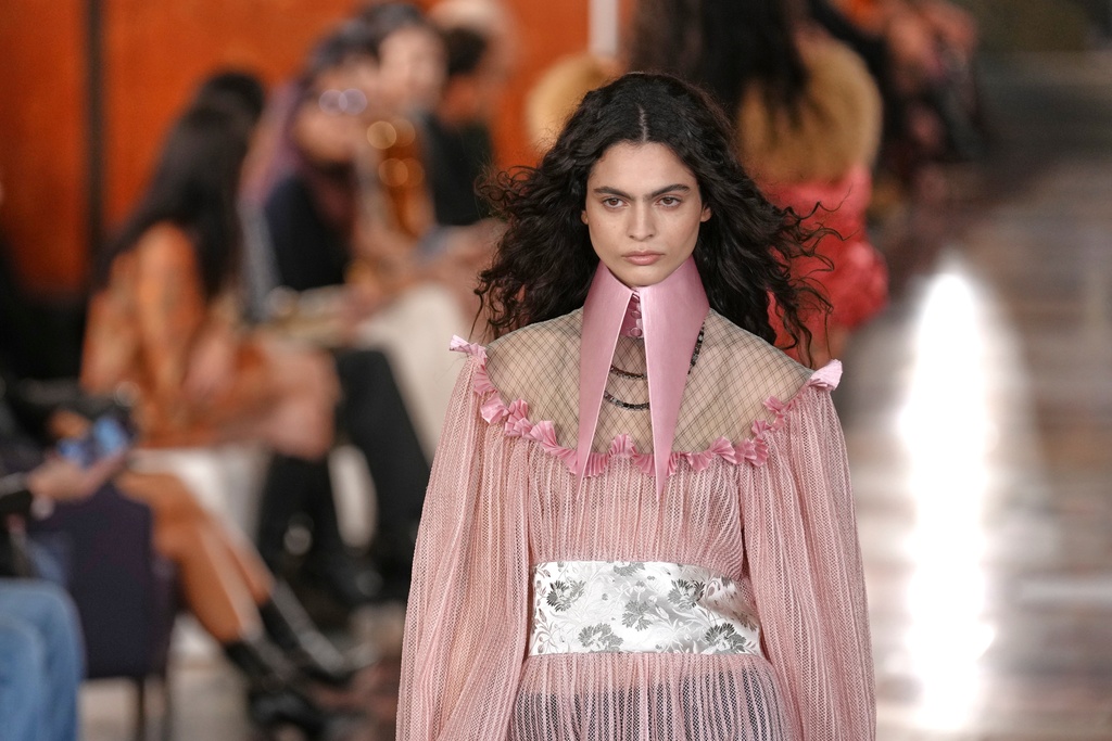 A model wears a creation as part of the Louis Vuitton Spring/Summer 2026 collection presented in Paris, Tuesday, Sept. 30, 2025. (AP Photo/Aurelien Morissard)