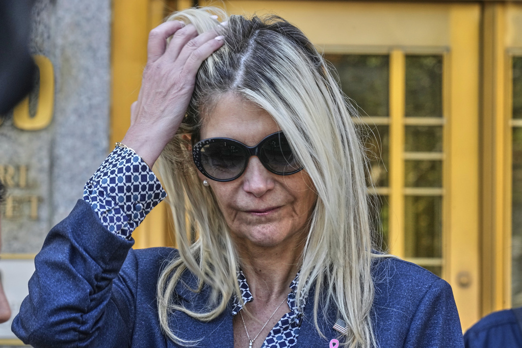 Nadine Menendez, wife of former U.S. Sen. Bob Menendez, leaves Manhattan federal court in New York, Thursday, Sept. 11, 2025. (AP Photo/Richard Drew)