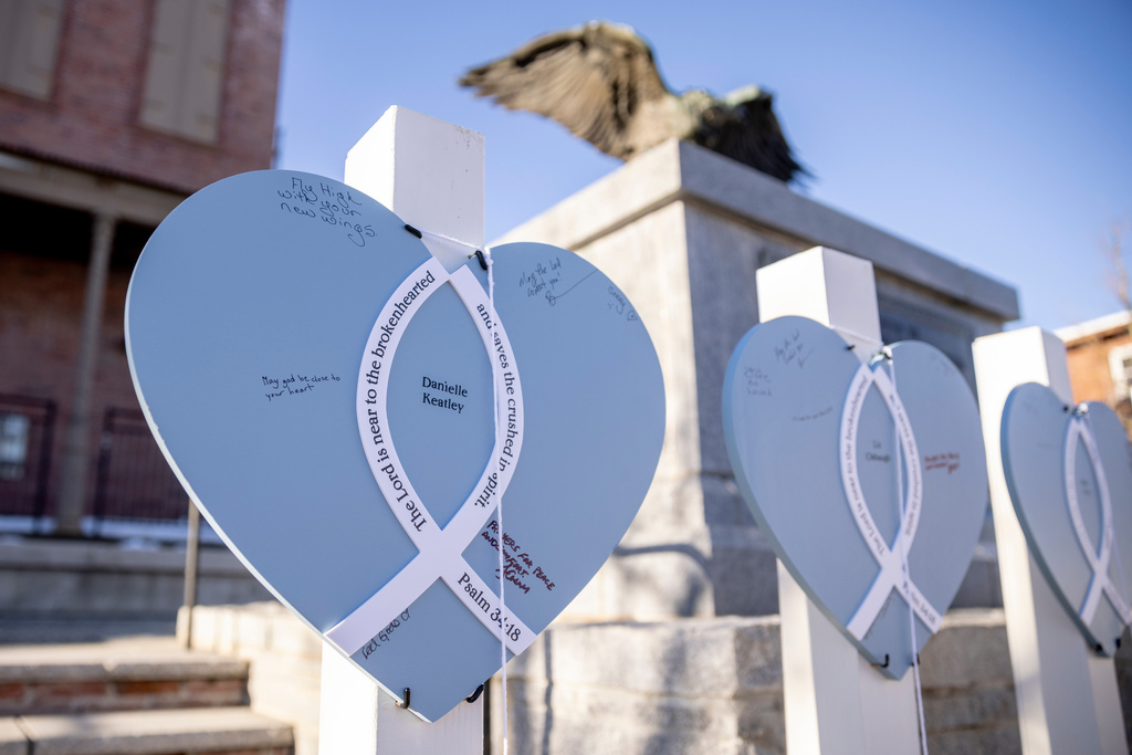 FILE - A memorial is seen at the Victory Highway Eagle in Downtown Truckee ahead of a vigil for the nine Castle Peak avalanche victims in Truckee, Calif., Sunday, Feb. 22, 2026. (Stephen Lam/San Francisco Chronicle via AP, File)