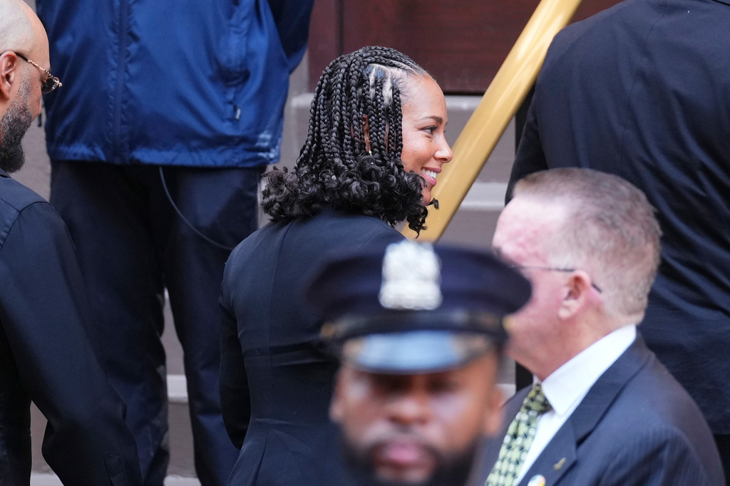 Alicia Keys arrives at the funeral services for Clive Davis at Central Synagogue in New York, Monday, June 29, 2026. (AP Photo/Adam Gray)