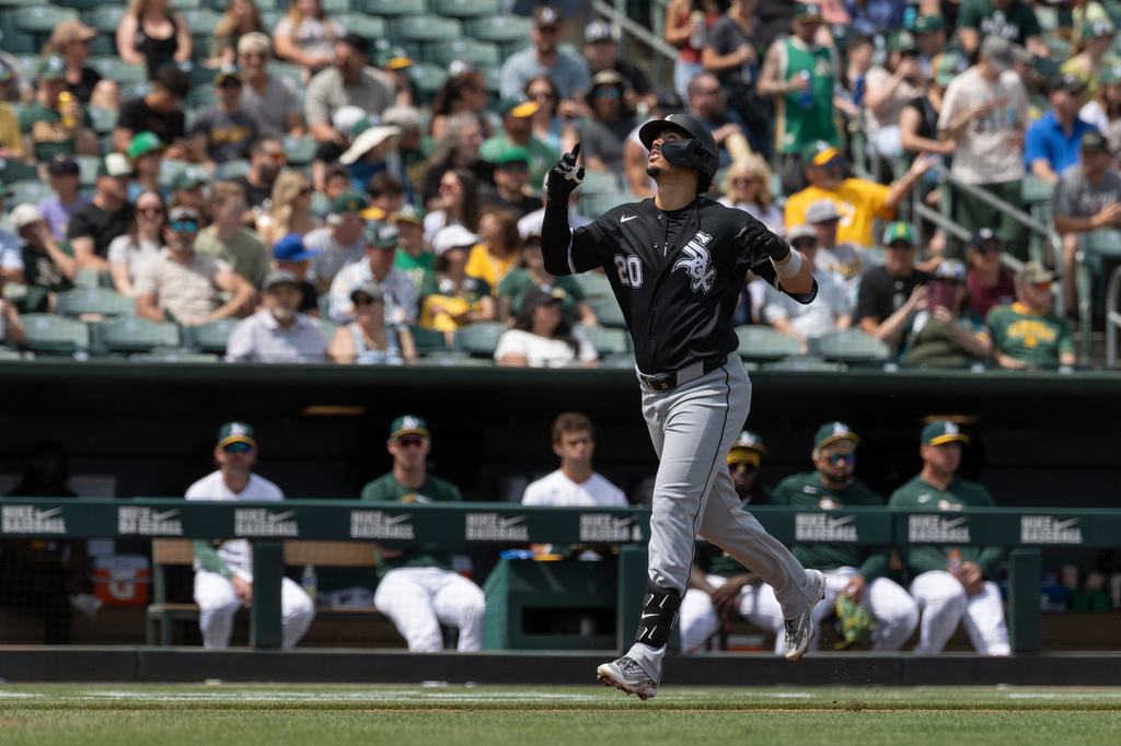 Chicago White Sox's Miguel Vargas runs the bases after hitting a two-run home run during the second inning of a baseball game against the Athletics, Sunday, April 19, 2026, in West Sacramento, Calif. (AP Photo/Sara Nevis)