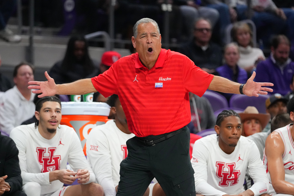 Houston head coach Kelvin Sampson reacts during the first half of an NCAA college basketball game against TCU Wednesday, Jan. 28, 2026, in Fort Worth, Texas. (AP Photo/Julio Cortez)