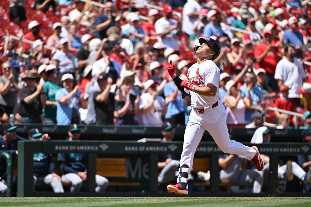 St. Louis Cardinals' JJ Wetherholt reacts after hitting a home run against the Seattle Mariners during the third inning of a baseball game, Sunday, April 26, 2026, in St. Louis. (AP Photo/Jeff Le)