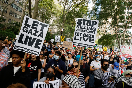 People protest at Dag Hammarskjold Plaza during a pro-Palestinian demonstration, Friday, Sept. 26, 2025, in New York. (AP Photo/Stefan Jeremiah) People protest at Dag Hammarskjold Plaza during a pro-Palestinian demonstration, Friday, Sept. 26, 2025, in New York. (AP Photo/Stefan Jeremiah)