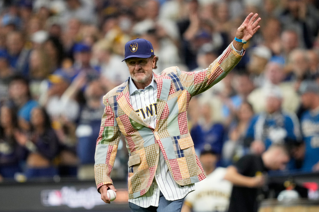 Baseball hall of famer Robin Yount waves prior to Game 1 of baseball's World Series, Friday, Oct. 23, 2026, in Milwaukee, between the Milwaukee Brewers and the Tampa Bay Rays. (AP Photo/Kayla Wolf)