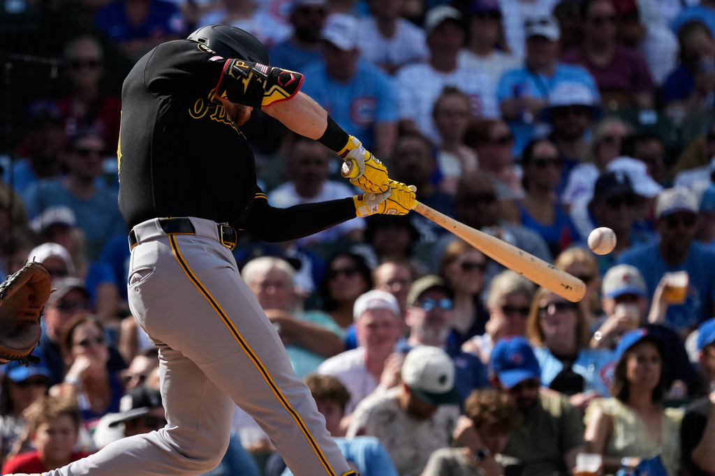 Pittsburgh Pirates' Ryan O'Hearn hits a three-run home run during the sixth inning of a baseball game against the Chicago Cubs in Chicago, Saturday, Sept. 12, 2026. (AP Photo/Nam Y. Huh)