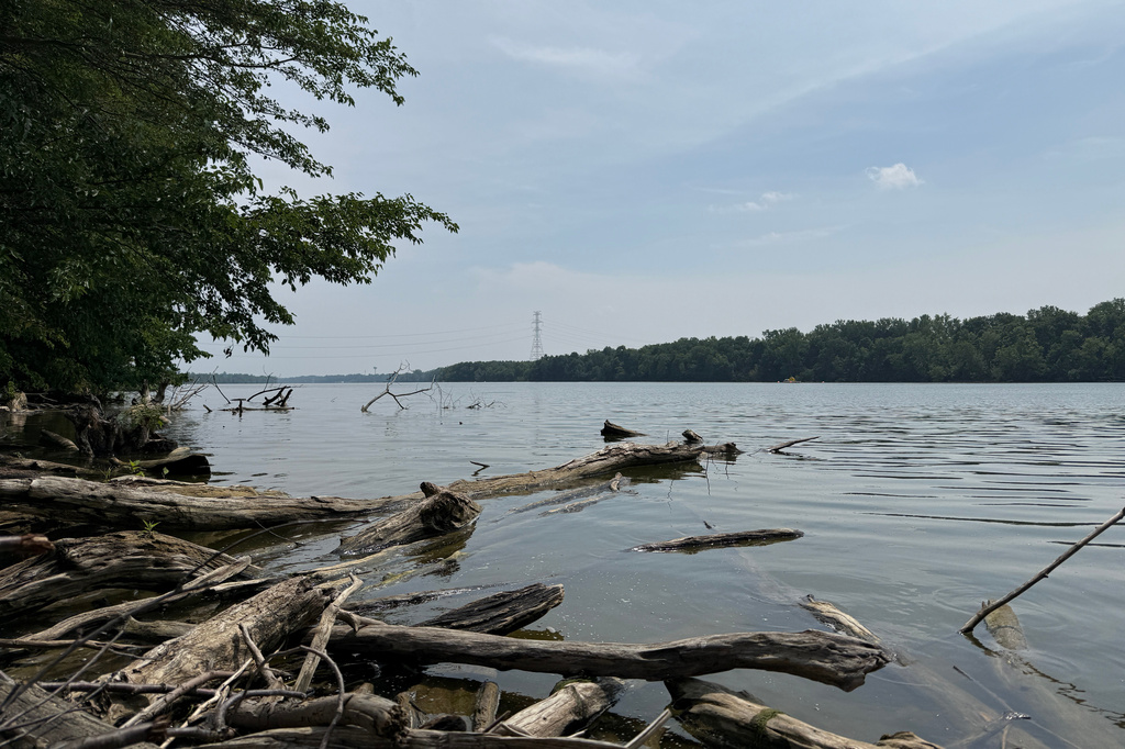 A section of the Scioto River's shore is seen in the Columbus suburb of Powell, Ohio. (AP Photo/Patrick Aftoora-Orsagos)