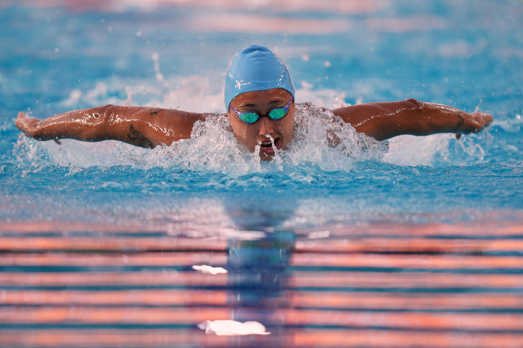 Agostina Hein, of Argentina, competes in the women's 400 meters individual medley at the Pan Pacific Swimming Championships Thursday, Aug. 13, 2026 in Irvine, Calif. (AP Photo/Gregory Bull)