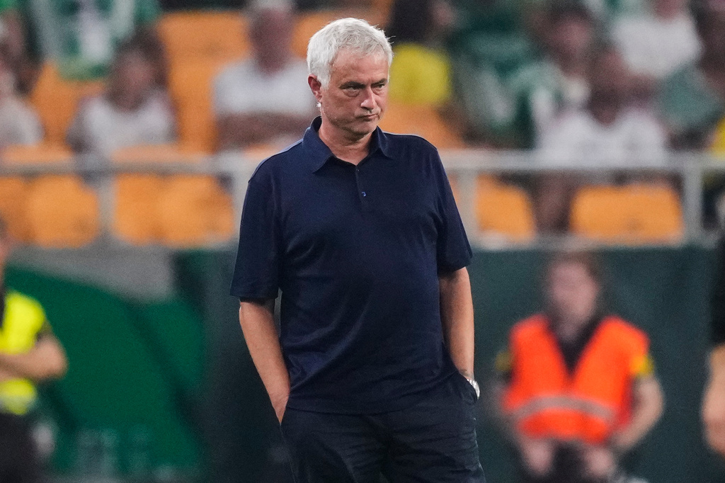 Real Madrid's head coach Jose Mourinho gestures during the Spanish La Liga soccer match between Real Betis and Real Madrid in Seville, Spain, Friday, Sept. 4, 2026. (AP Photo/Jose Breton)