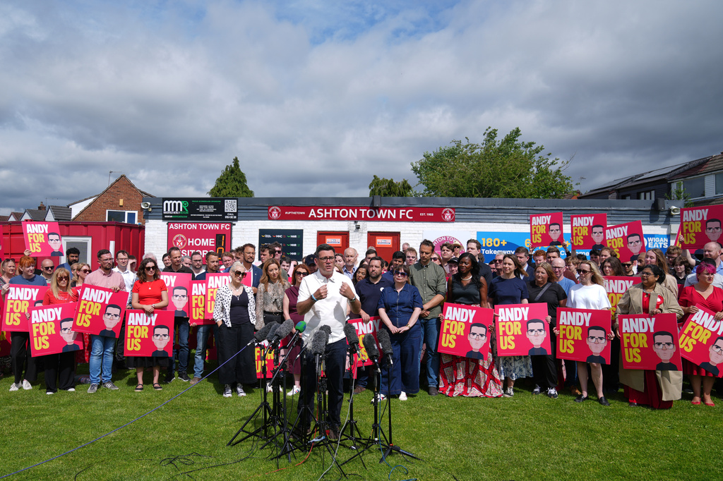 Britain's Labour party candidate Andy Burnham speaks to supporters after the Makerfield by-election in Ashton in Makerfield, England, Friday, June 19, 2026.(AP Photo/Jon Super)