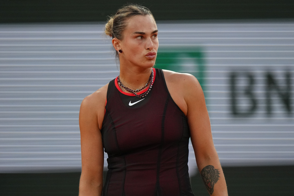 Aryna Sabalenka of Belarus reacts during the fourth-round tennis match against Japan's Naomi Osaka at the French Open in Paris, Monday, June 1, 2026. (AP Photo/Aurelien Morissard)