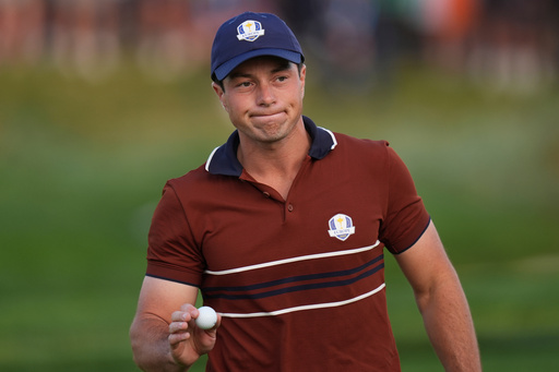 Europe's Viktor Hovland waves after making a putt on the second hole at Bethpage Black golf course during the Ryder Cup golf tournament, Saturday, Sept. 27, 2025, in Farmingdale, N.Y. (AP Photo/Seth Wenig) Europe's Viktor Hovland waves after making a putt on the second hole at Bethpage Black golf course during the Ryder Cup golf tournament, Saturday, Sept. 27, 2025, in Farmingdale, N.Y. (AP Photo/Seth Wenig)