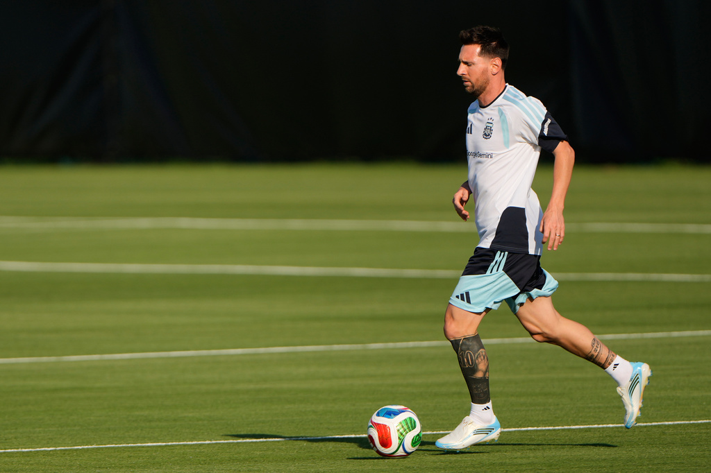 Argentina forward Lionel Messi works out during practice for the FIFA World Cup soccer Wednesday, June 3, 2026, in Kansas City, Kan.. (AP Photo/Charlie Riedel)