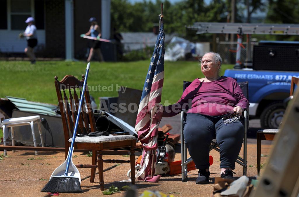 Over 1 million customers without power in Texas as US weathers powerful ...