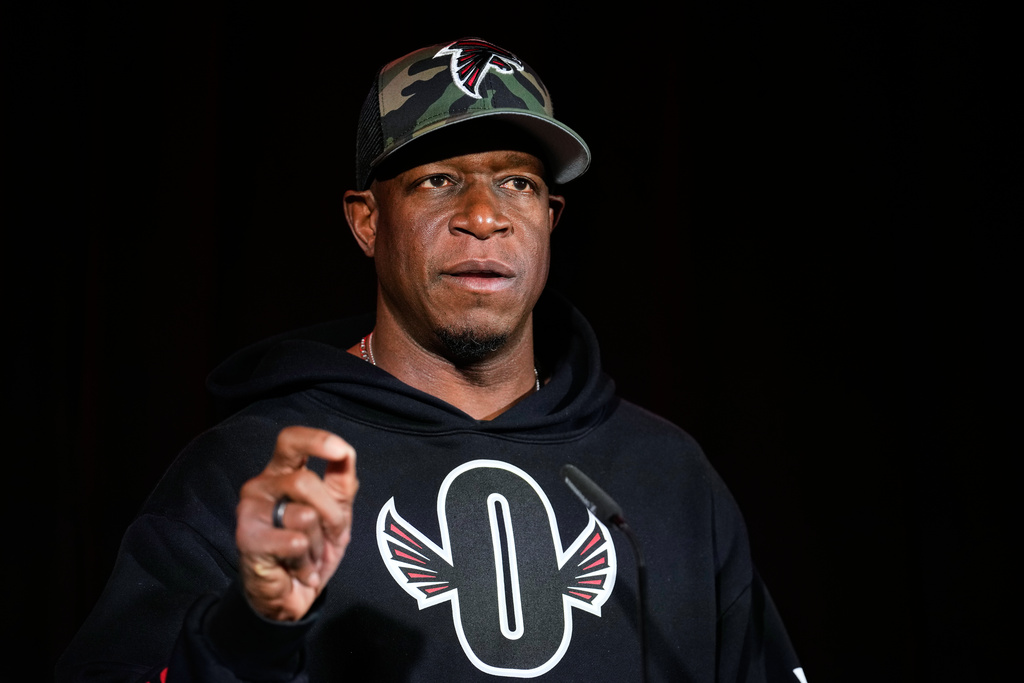 Atlanta Falcons head coach Raheem Morris speaks during an NFL football news conference in Berlin, Germany, Friday, Nov. 7, 2025. (AP Photo/Ebrahim Noroozi)