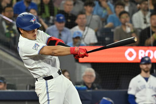 Kazuma Okamoto homers and Blue Jays' bullpen shuts the door in 4-2 victory over Astros - Daily Independent