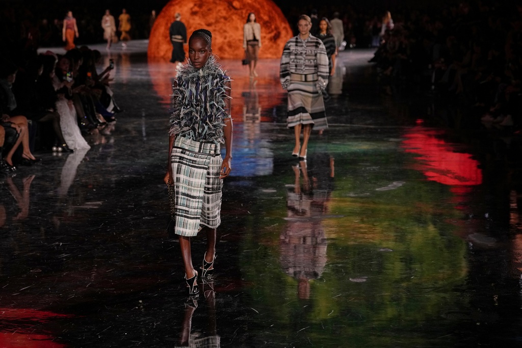 A model wears a creation as part of the Chanel Spring/Summer 2026 collection presented in Paris, Monday, Oct. 6, 2025. (AP Photo/Aurelien Morissard)