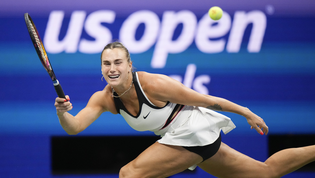 Aryna Sabalenka, of Belarus, returns a shot to Amanda Anisimova, of the United States, during the women's singles final of the U.S. Open tennis championships, Saturday, Sept. 6, 2025, in New York. (AP Photo/Frank Franklin)