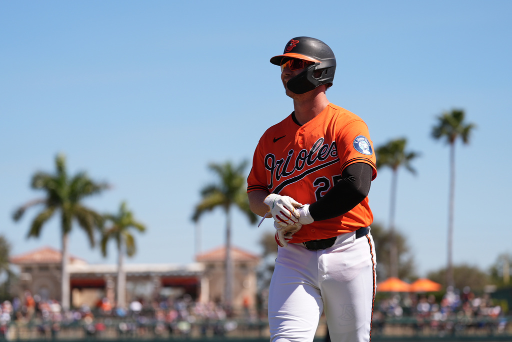 Baltimore Orioles' Pete Alonso walks off the field after flying out during the first inning of a spring training baseball game against the Tampa Bay Rays, Wednesday, Feb. 25, 2026, in Sarasota. (AP Photo/Matt Slocum)