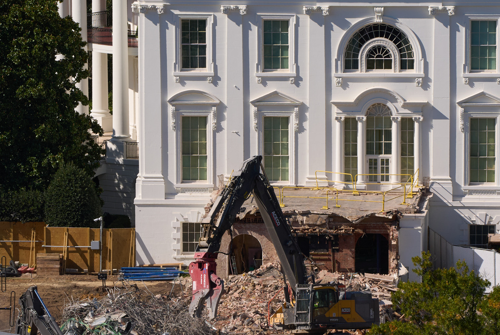 Work continues on a largely demolished part of the East Wing of the White House, Thursday, Oct. 23, 2025, in Washington, before construction of a new ballroom. (AP Photo/Jacquelyn Martin)