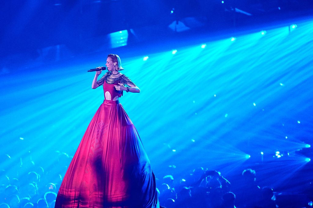 Aliona Moon sings "Viva Moldova" during her featured performance with Satoshi from Moldova during the dress rehearsal for the Grand Final of the 70th Eurovision Song Contest in Vienna, Austria, Friday, May 15, 2026. CORRECTS PERFORMERS NAME TO ALIONA MOON FROM SATOSHI. (AP Photo/Martin Meissner)