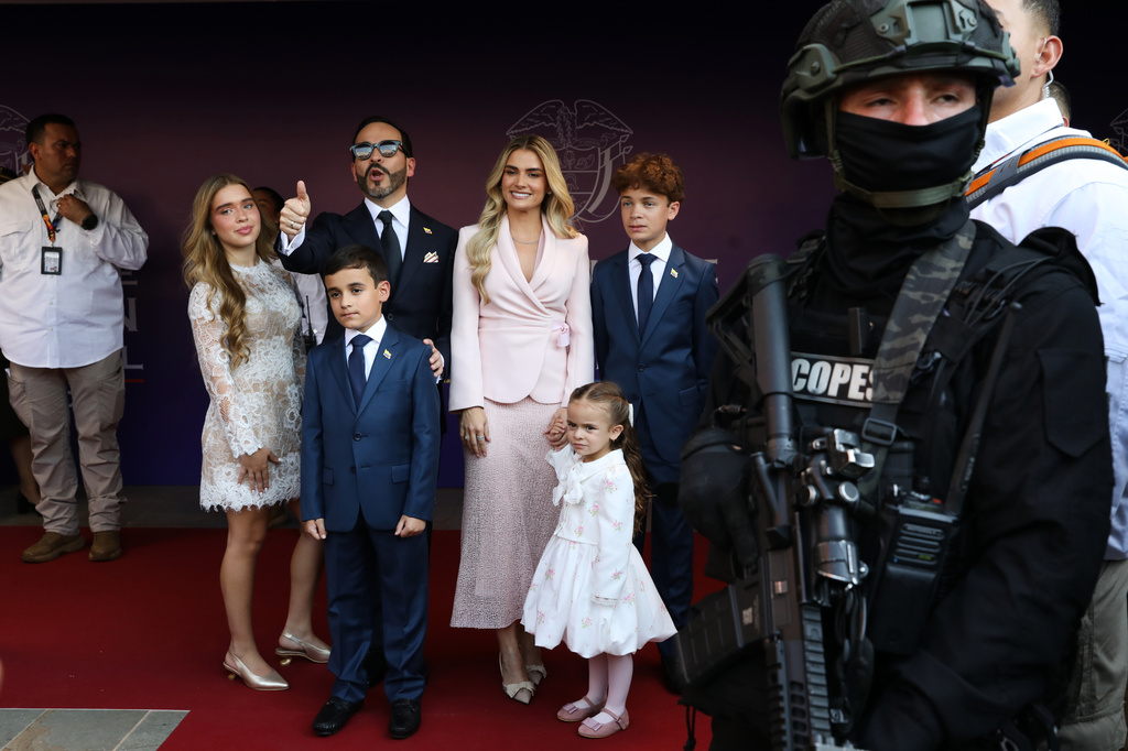 Colombia's President-elect Abelardo de la Espriella arrives with his family for his inauguration in Cali, Colombia, Friday, Aug. 7, 2026. (AP Photo/Santiago Saldarriaga)