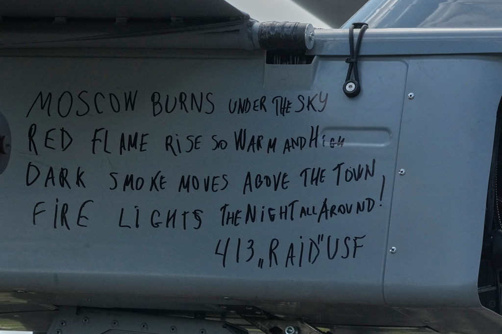 This photo taken Sunday, Aug. 16, 2026, shows a message to Russians written by Yevhen Karas, commander of Ukraine's 413th Separate Regiment of Unmanned Systems "Raid", on an FP-1 long-range attack drone during a deep-strike drone mission to hit Russian targets deep in their territory, in an undisclosed location in Ukraine. (AP Photo/Efrem Lukatsky)