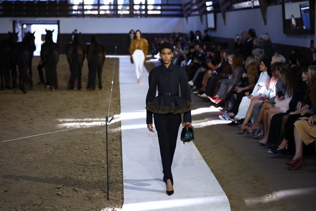 A model wears a creation from the Stella McCartney Fall/Winter 2026-2027 Women's collection presented in Paris, Wednesday, March 4, 2026. (AP Photo/Tom Nicholson)